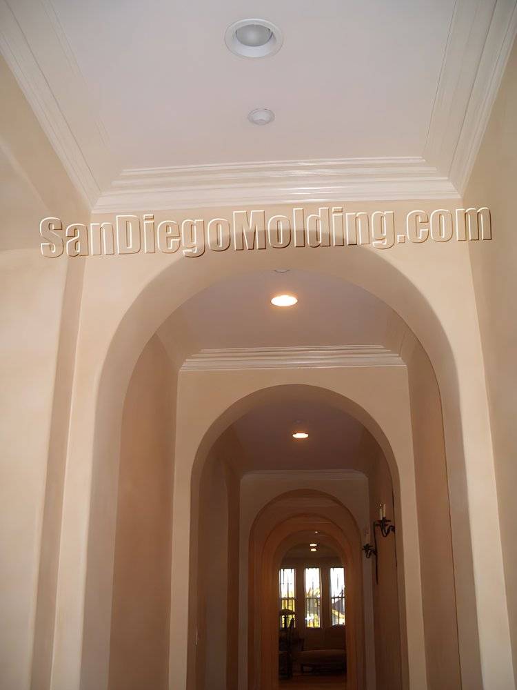 2-piece crown · Carmel Valley, photo 1