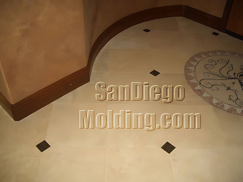330M faux painted crown, photo 2