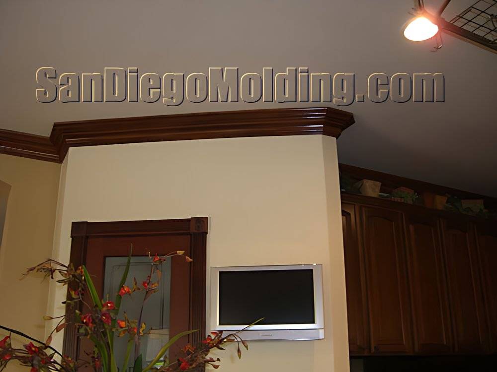 427M faux painted crown, photo 4